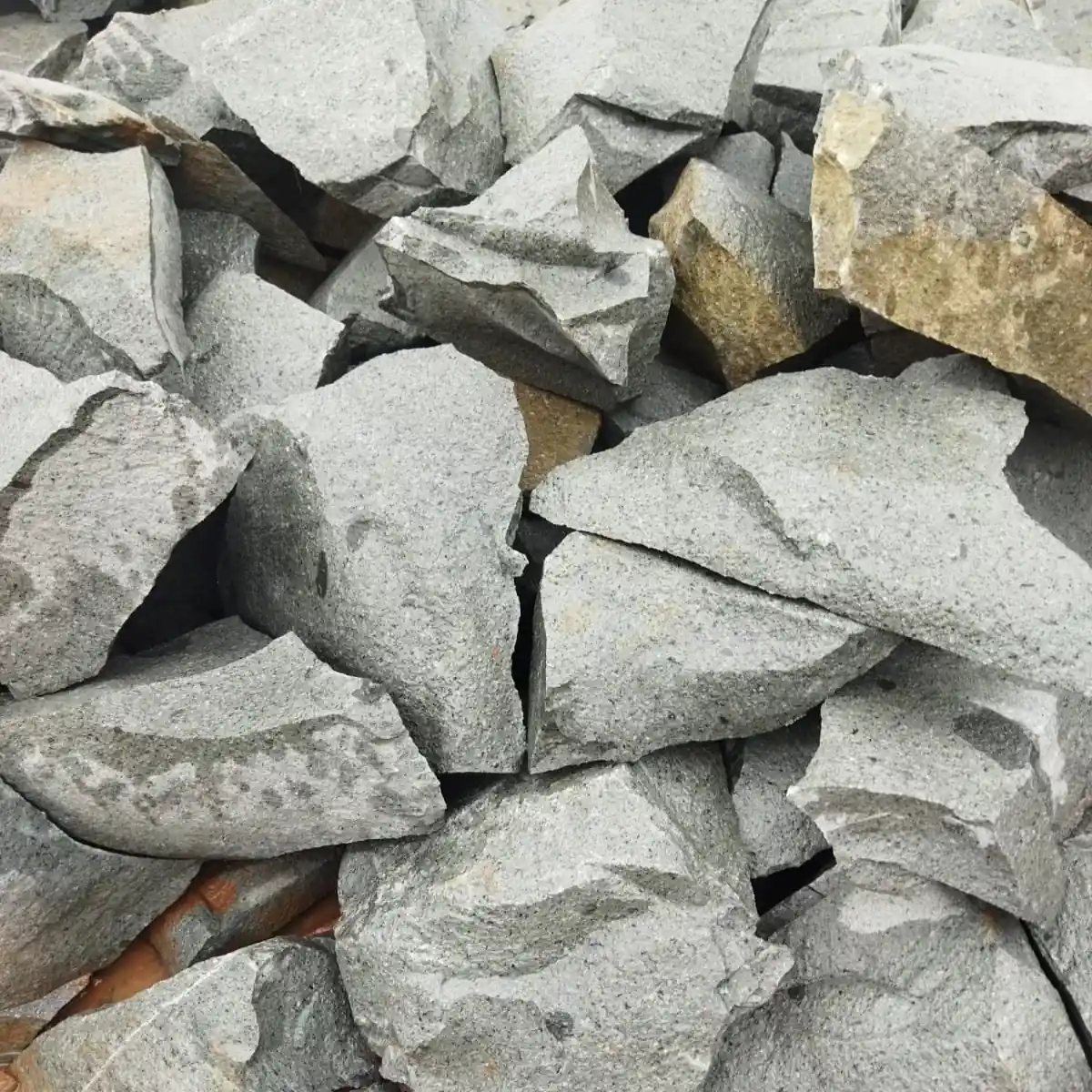 Jual batu belah pondasi berkualitas layanan 24 jam jabodetabek elementpasir