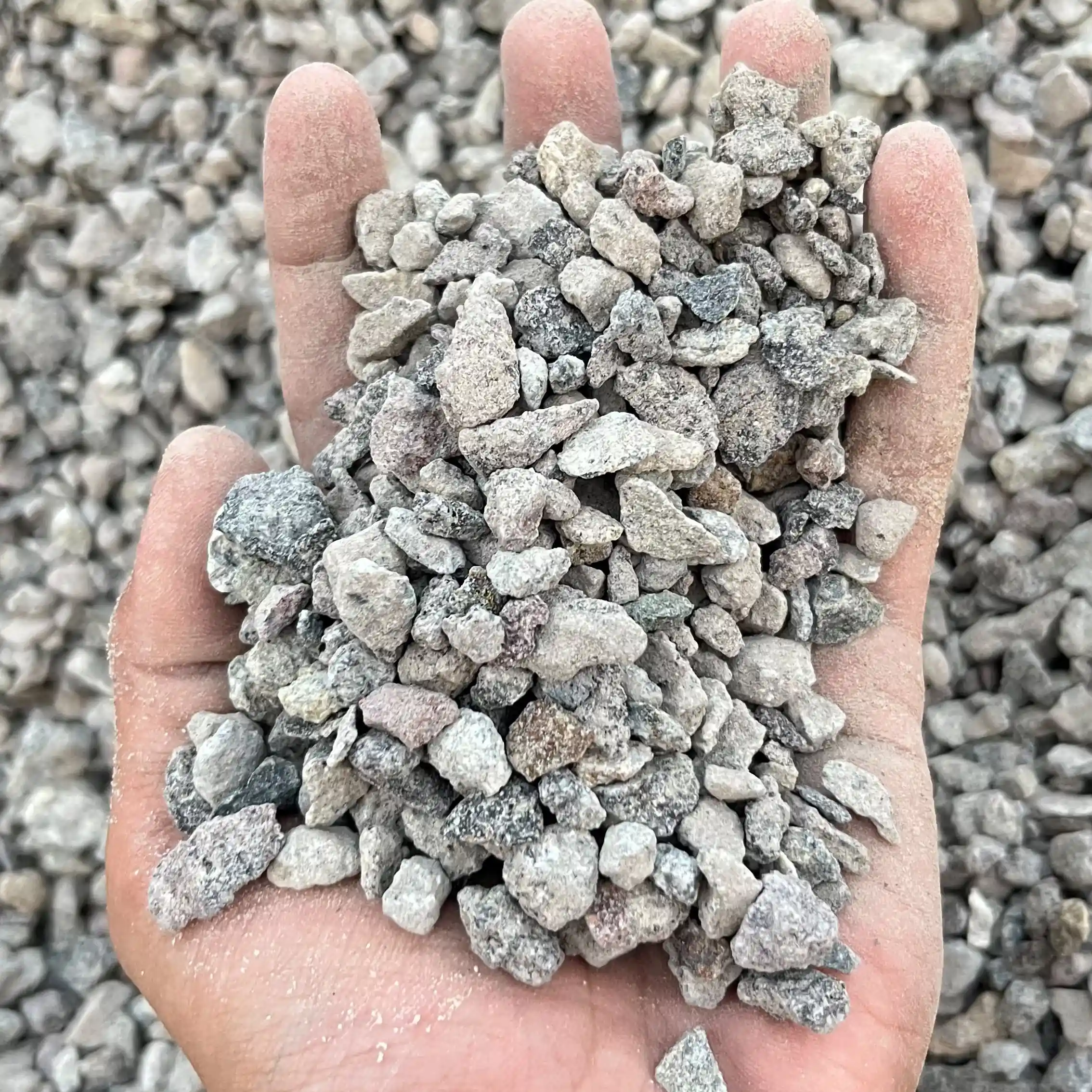 Jual batu screening berkualitas layanan 24 jam jabodetabek elementpasir