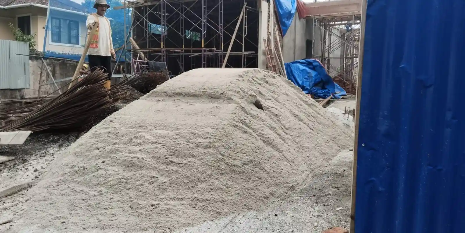 Supplier pasir bangka putih berkualitas di jabodetabek untuk material bahan bangunan
